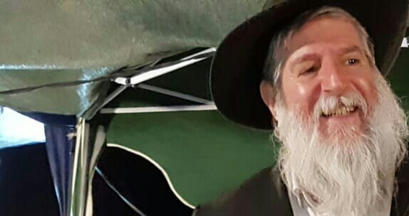 הרב אלי לויזון, אביו של השליח אוריאל, ה"בעל קורא" בעשרת הדברות